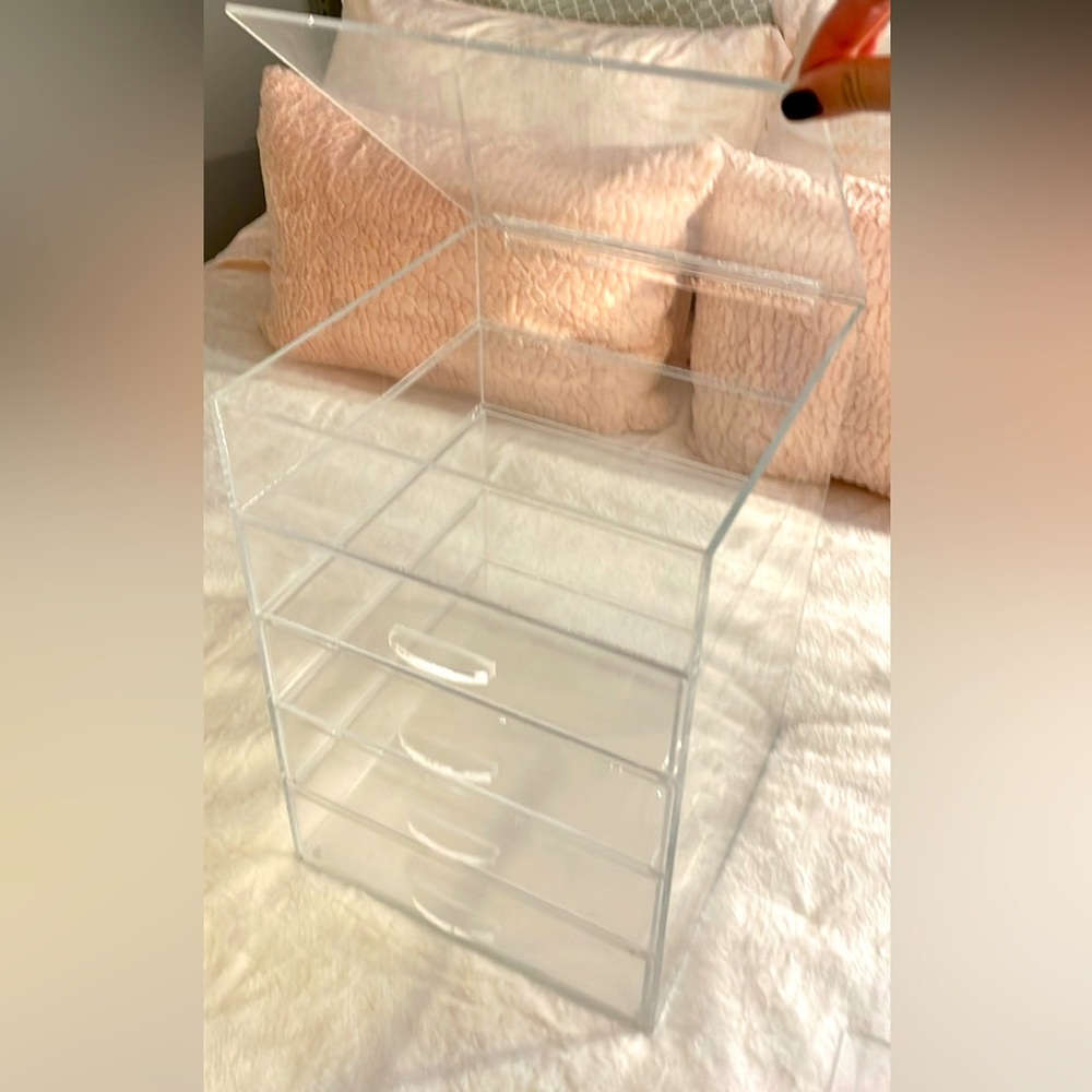Acrylic 5 tier makeup organizer.